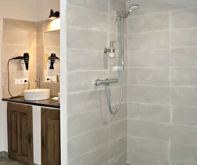 جناح, Chartreuse De Mougeres   Pézenas