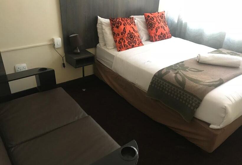 デラックスルーム, Businessburg