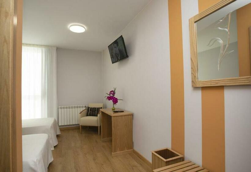 高级大房间, Novoa