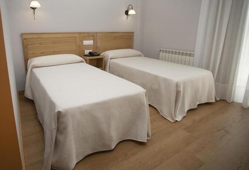 高级大房间, Novoa