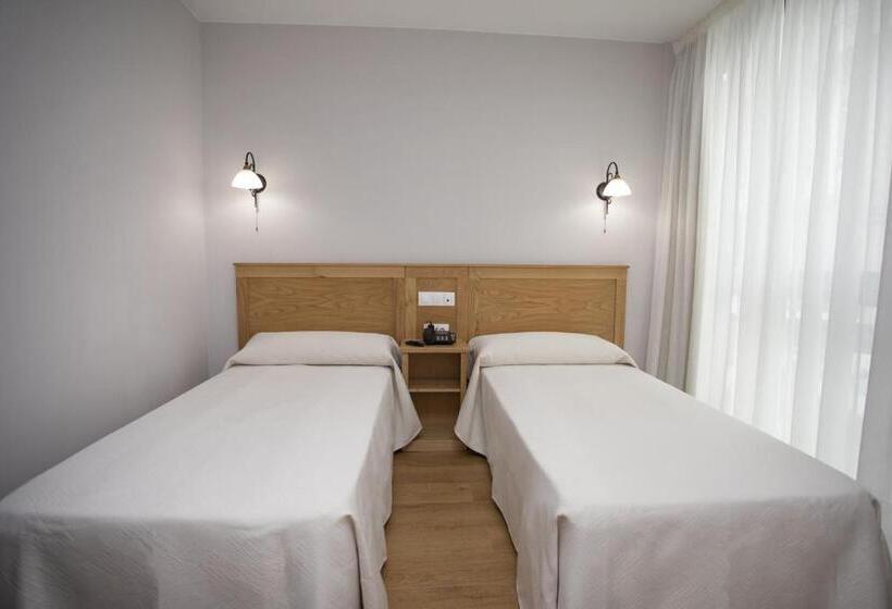 高级大房间, Novoa