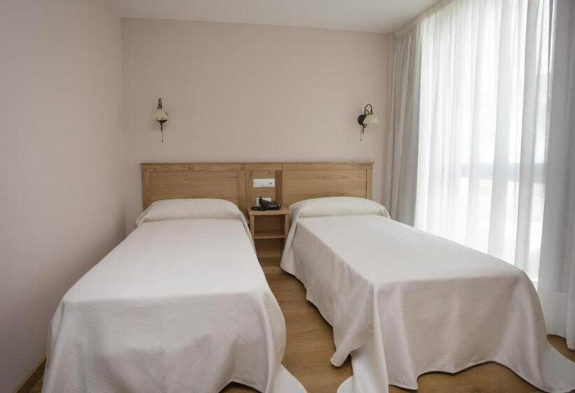 חדר סופריור, Novoa