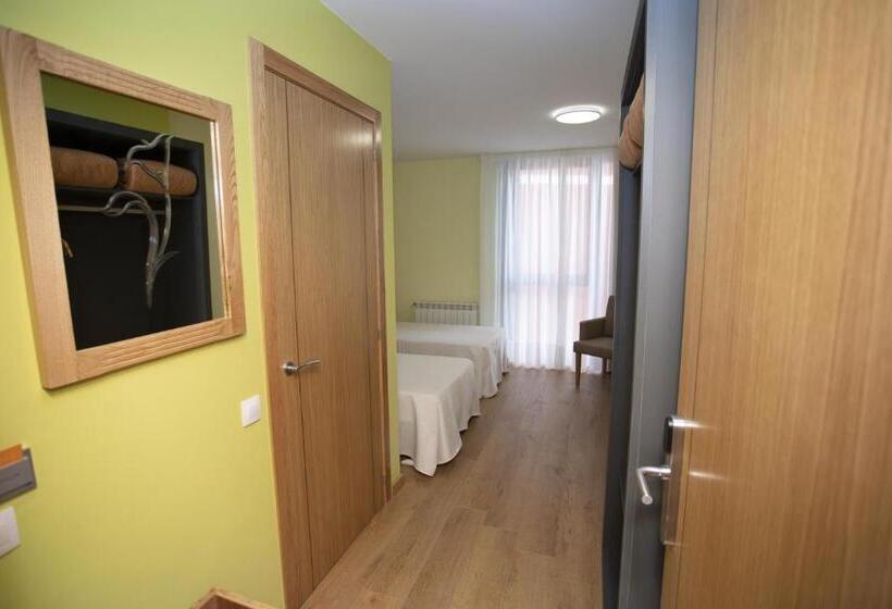 高级大房间, Novoa