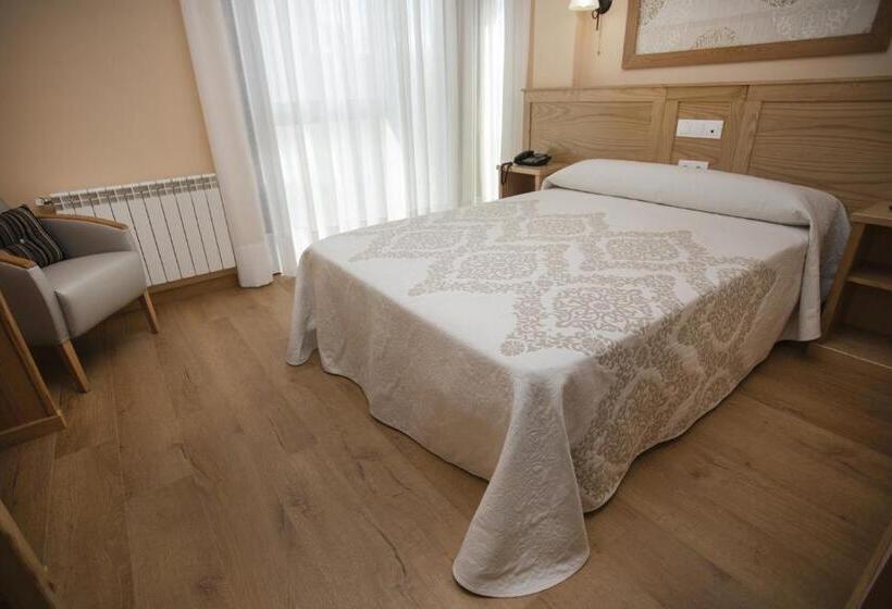 高级大房间, Novoa