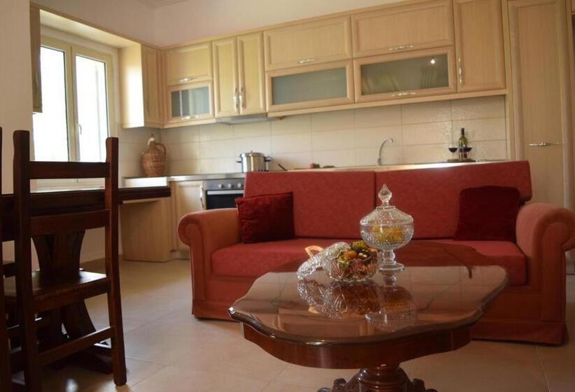 1 Sovrums Lägenhet Trädgårdutsikt, Belvedere Adriatica