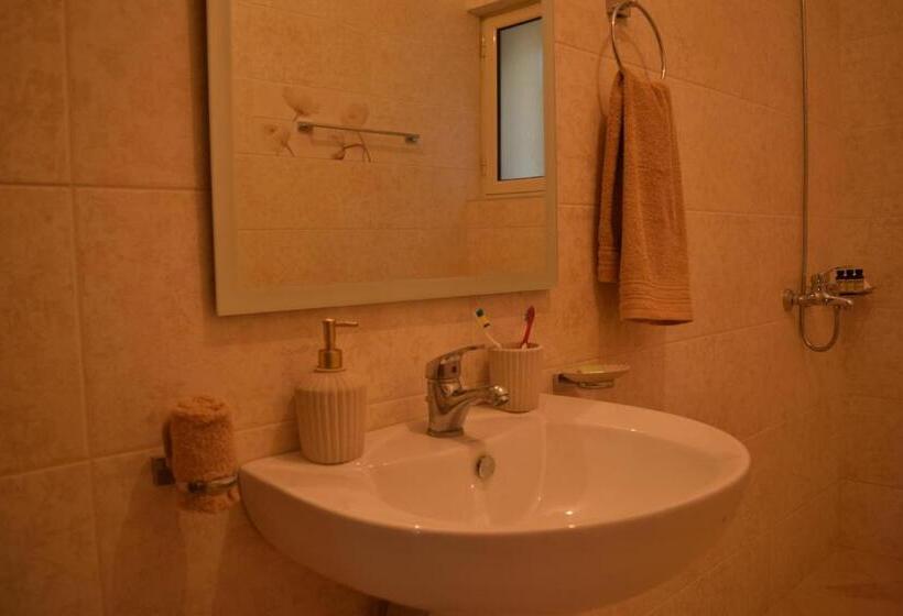 1 Sovrums Lägenhet Havsutsikt, Belvedere Adriatica