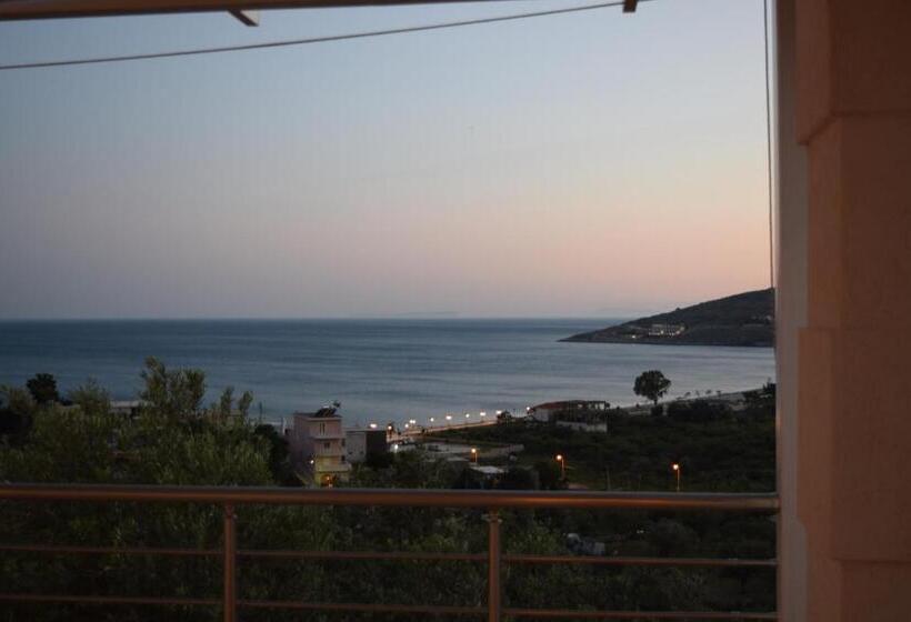 1 Sovrums Lägenhet Havsutsikt, Belvedere Adriatica