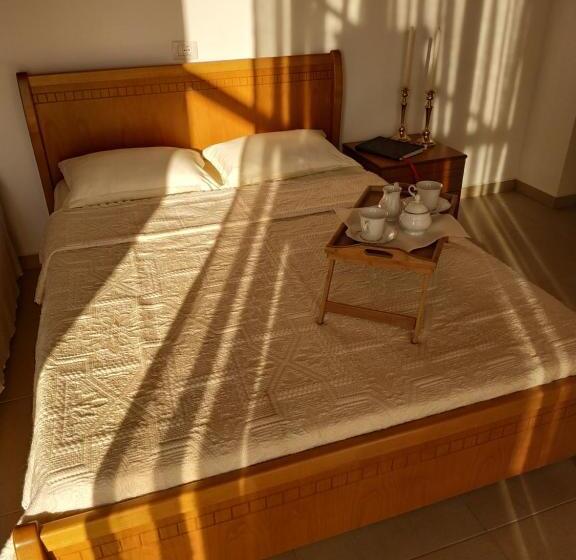 1 Sovrums Lägenhet Havsutsikt, Belvedere Adriatica