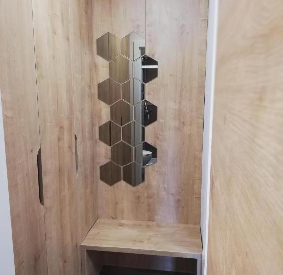 اتاق اکونومی, Gostilna S Prenočišči Pav