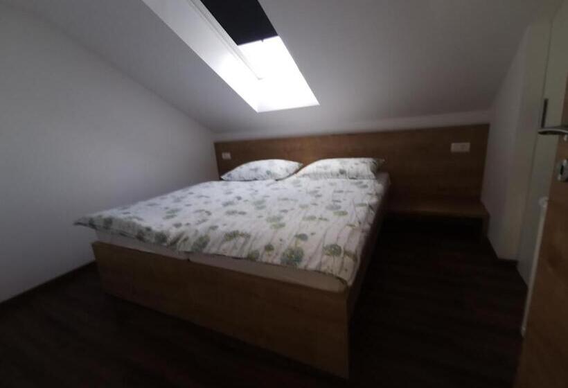 آپارتمان 1 خوابه, Gostilna S Prenočišči Pav