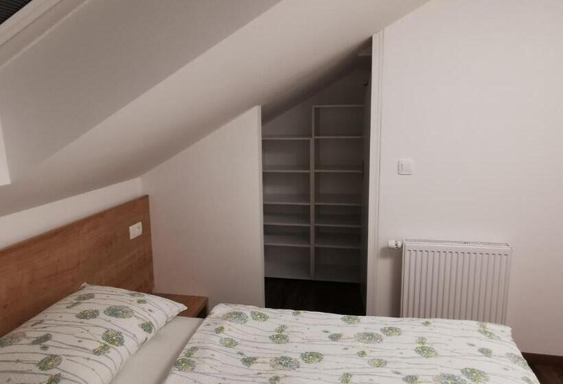 آپارتمان 1 خوابه, Gostilna S Prenočišči Pav