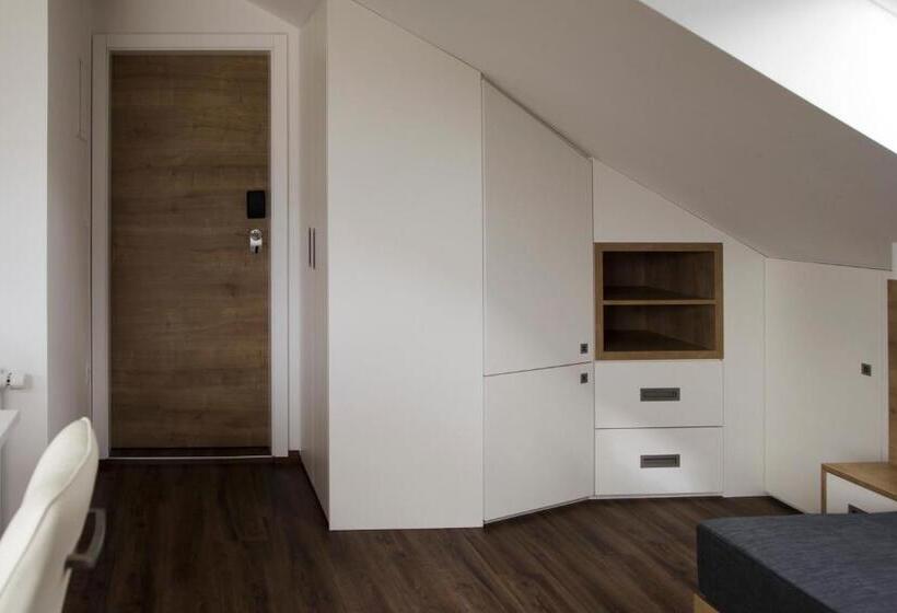 آپارتمان 1 خوابه, Gostilna S Prenočišči Pav