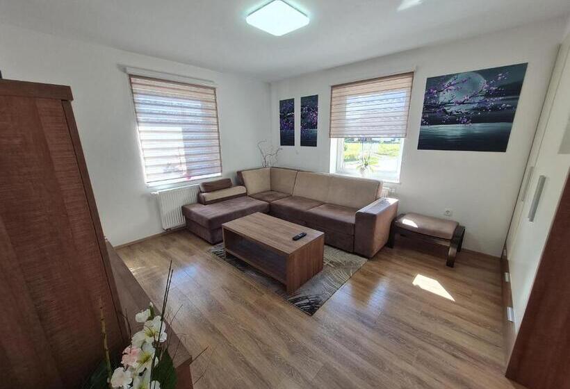 آپارتمان 1 خوابه, Gostilna S Prenočišči Pav