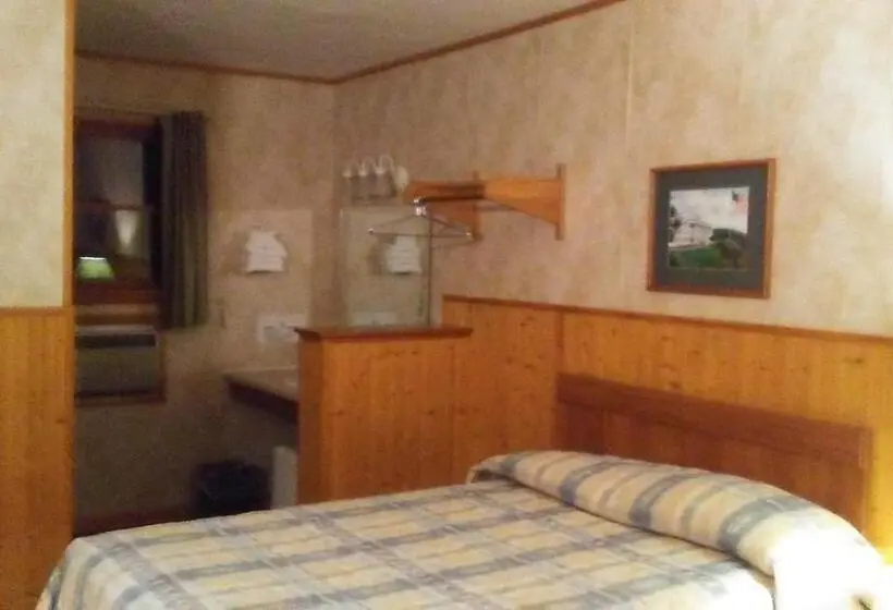 Standard Yhden Hengen Huone, Catskill Motor Court Motel