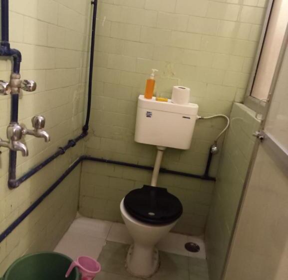 标准间, Brown Bread Bakery Guest House