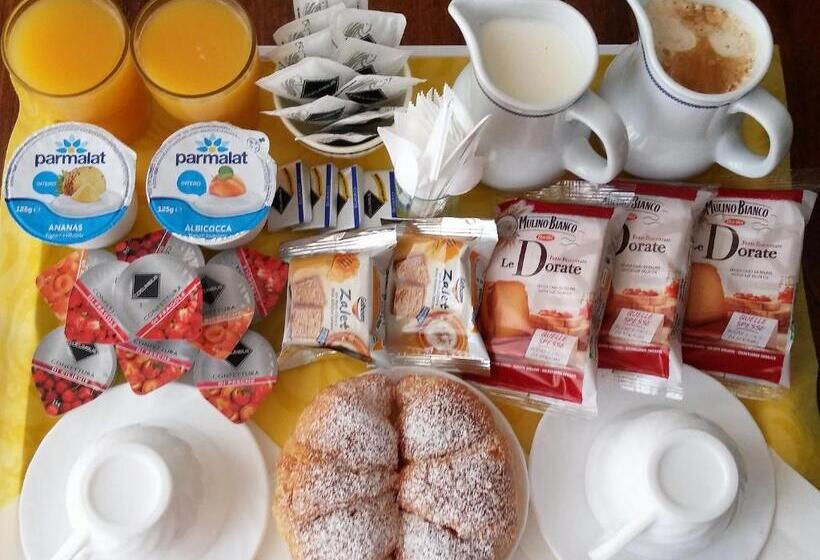 Номер Стандарт Трехместный, Venice Airport Room