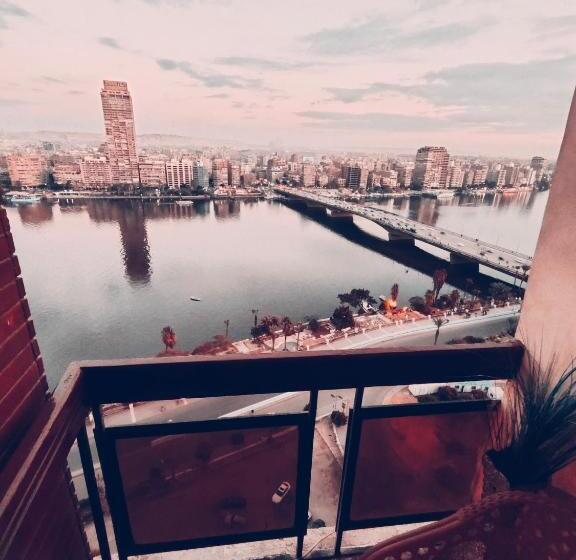 سوئیت با چشم‌انداز رودخانه, Nile Star Suites & Apartments