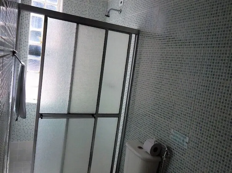 スタンダード4人部屋, Platanus