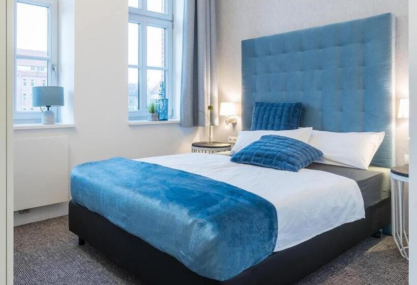 Полулюкс, Boardinghouse Emden