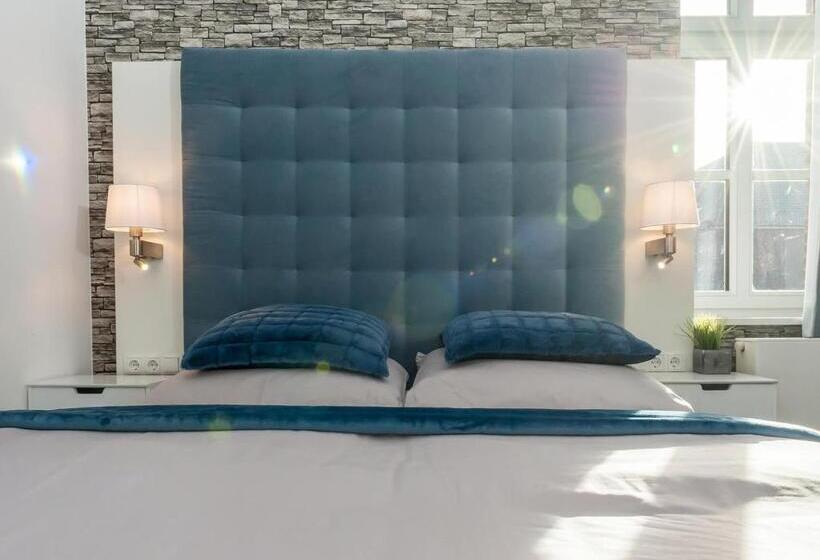 패밀리 스위트, Boardinghouse Emden