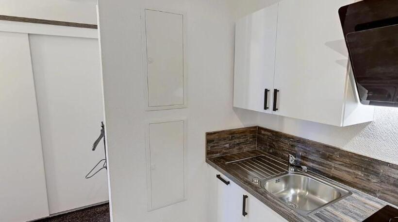 Студия Superior, Boardinghouse Emden