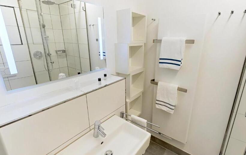 Студия Стандарт, Boardinghouse Emden