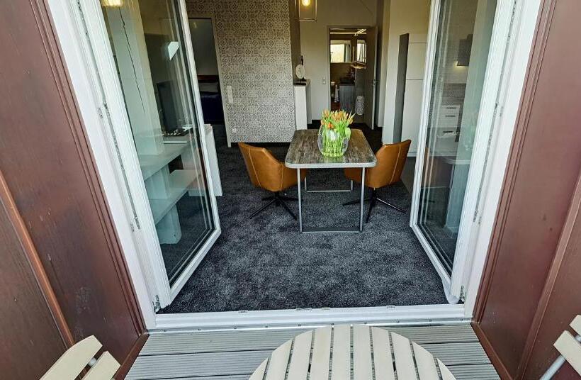 Люкс с Балконом, Boardinghouse Emden