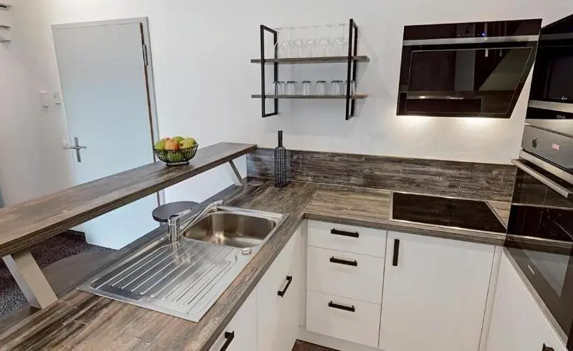 3 Bedroom Suite, Boardinghouse Emden