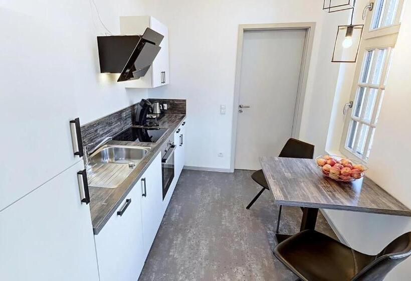 Студия Superior, Boardinghouse Emden