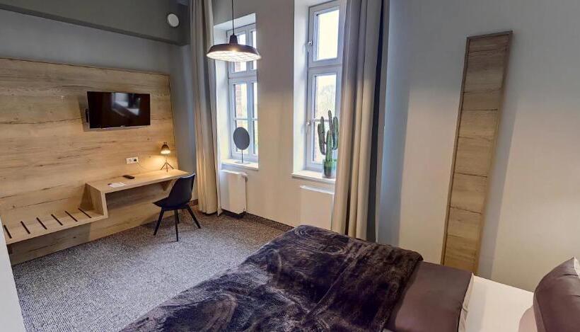 Студия Стандарт, Boardinghouse Emden