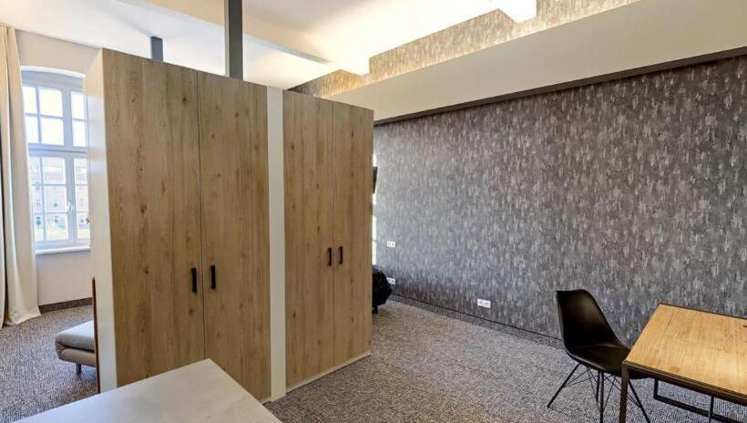 Студия Стандарт, Boardinghouse Emden