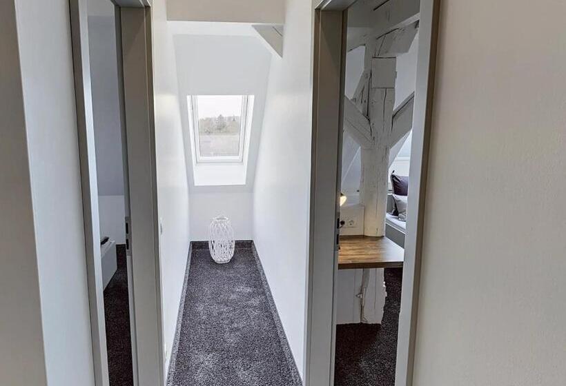 Люкс 3 Спальни, Boardinghouse Emden