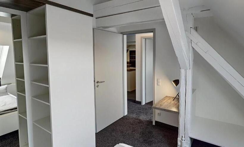 Люкс 3 Спальни, Boardinghouse Emden