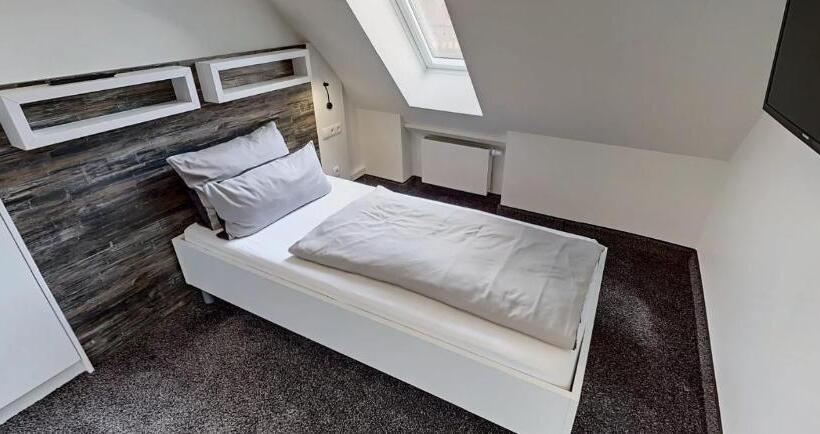 Люкс 3 Спальни, Boardinghouse Emden