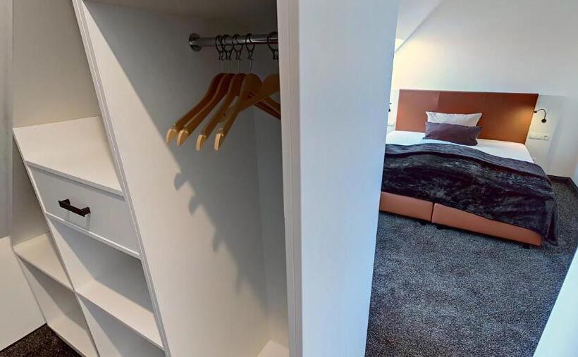 Люкс с Балконом, Boardinghouse Emden