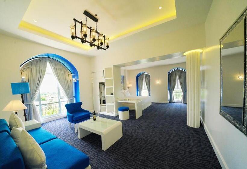 سوئیت رویال, Carlito Tagaytay