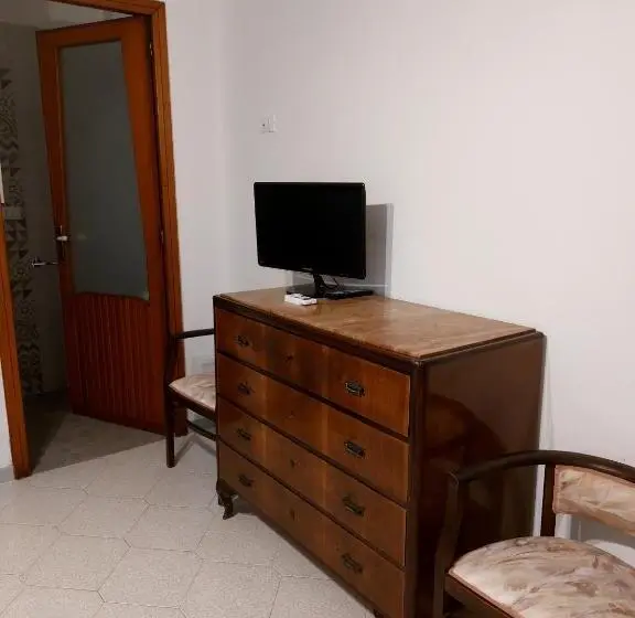 Habitació Estàndard, Iride