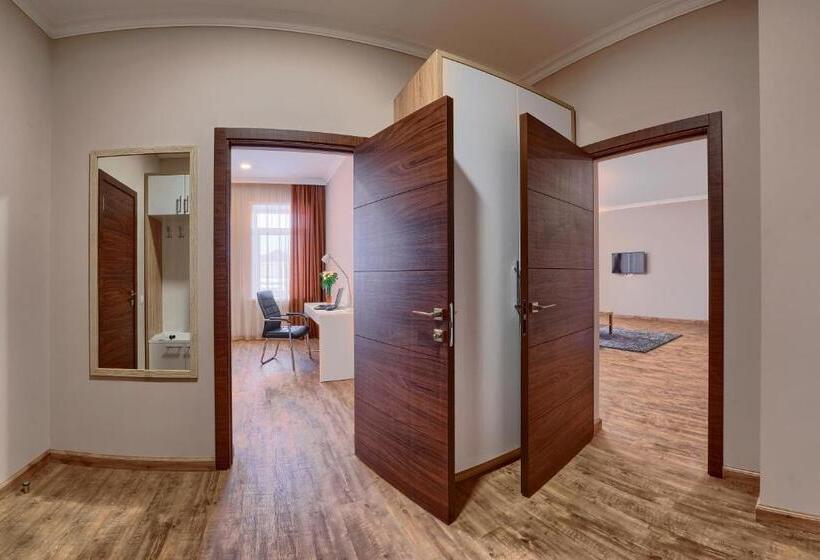 اتاق خانوادگی, Aisha Bibi Hotel & Spa