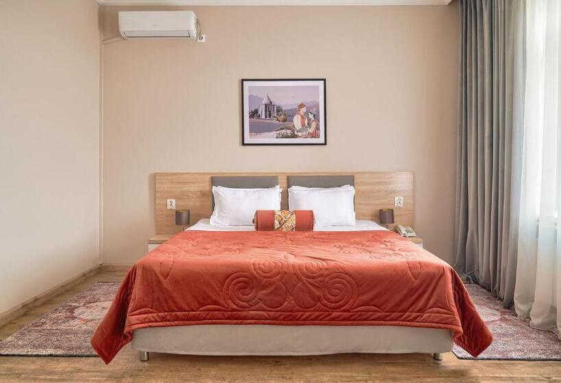 اتاق خانوادگی, Aisha Bibi Hotel & Spa