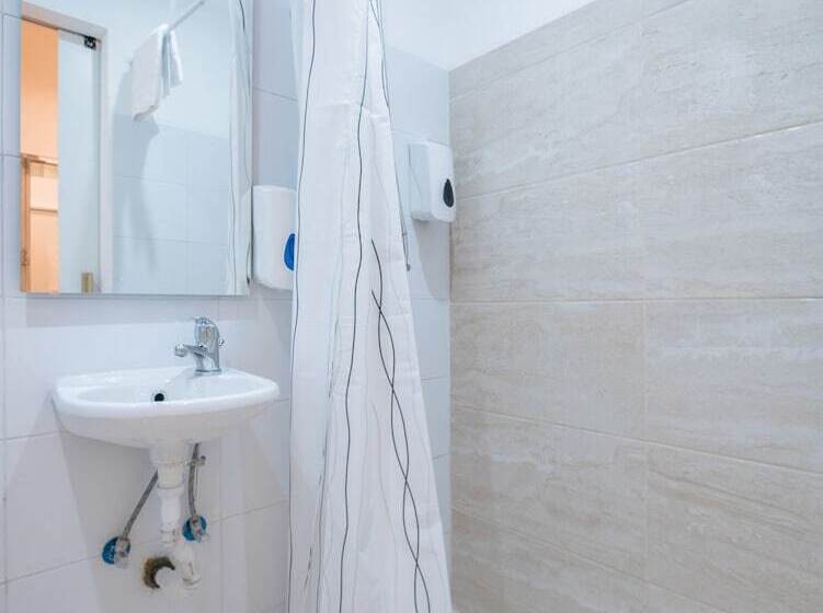 سوئیت راحتی, Valletta Kampnar City Living