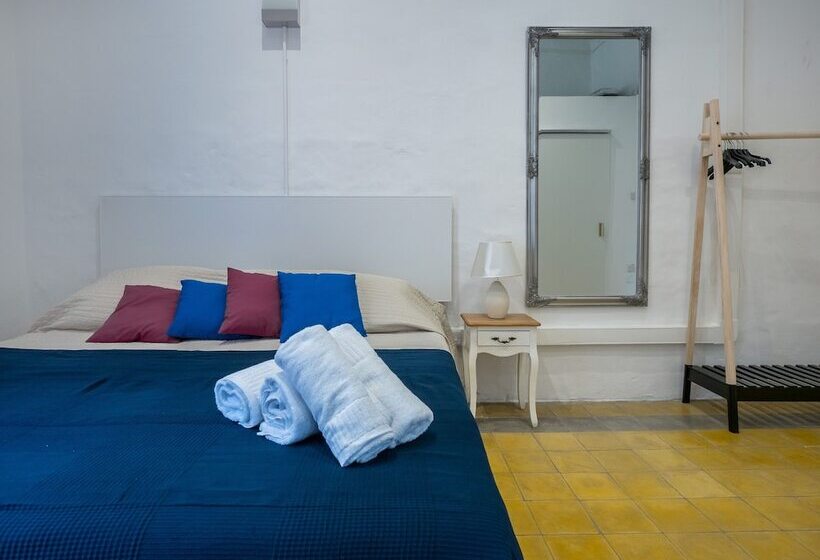 سوئیت راحتی, Valletta Kampnar City Living