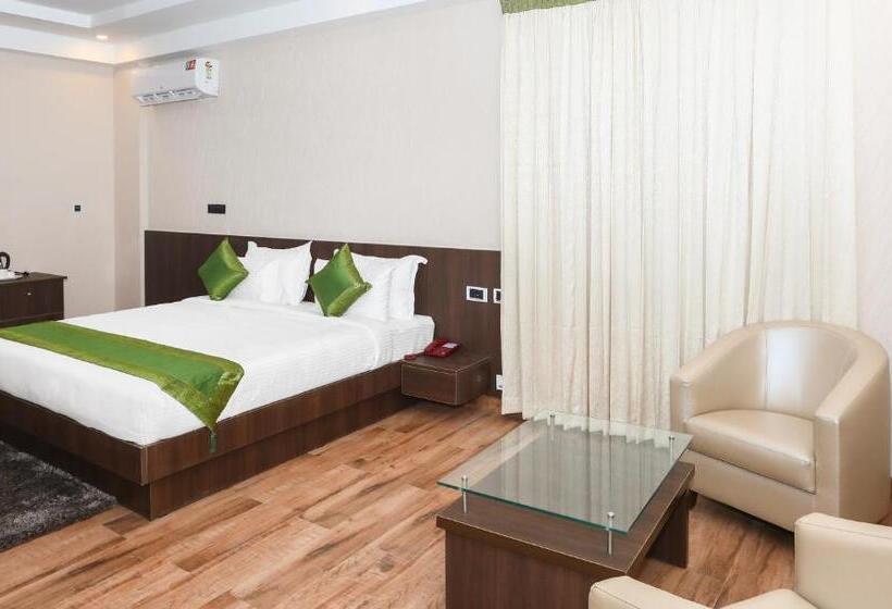 Quarto Superior, Treebo Durga Boji Grand, Gonikoppal Town
