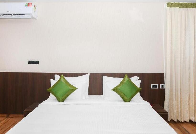 Quarto Superior, Treebo Durga Boji Grand, Gonikoppal Town
