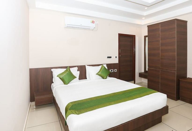 Quarto Deluxe, Treebo Durga Boji Grand, Gonikoppal Town