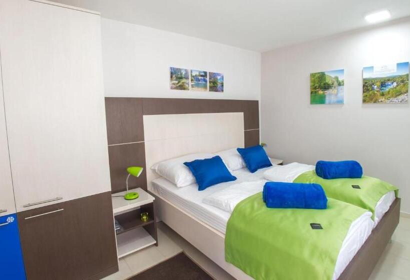 اتاق لوکس, Five Rivers Rooms