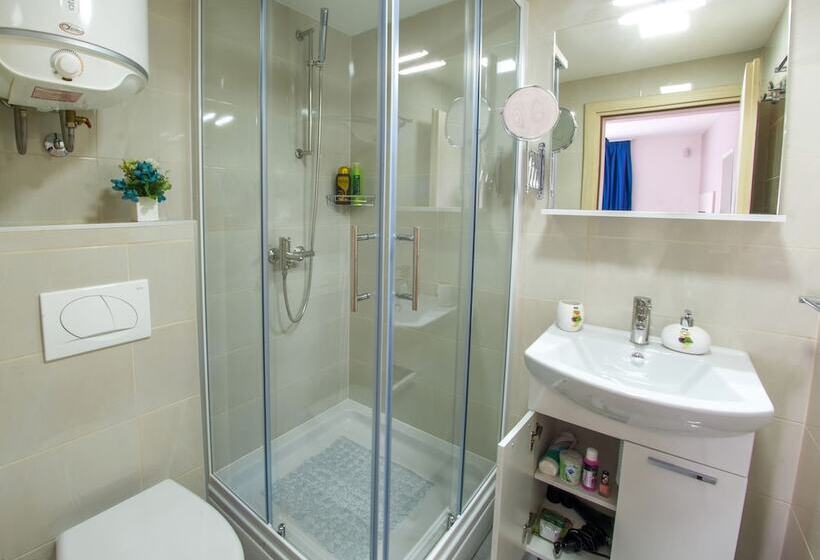 اتاق لوکس, Five Rivers Rooms
