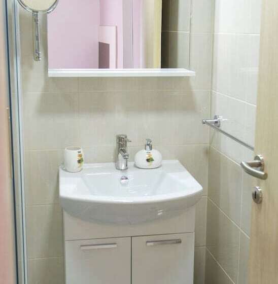 اتاق لوکس, Five Rivers Rooms