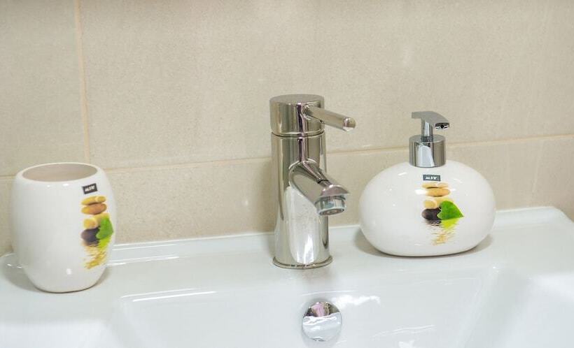 اتاق سوپریور چهار تخته, Five Rivers Rooms