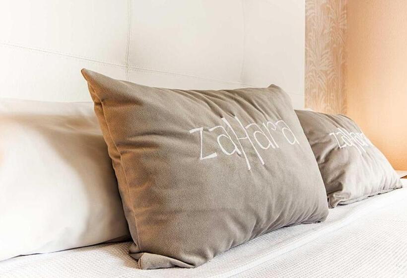 Номер Стандарт с Балконом, Hostal Zahara