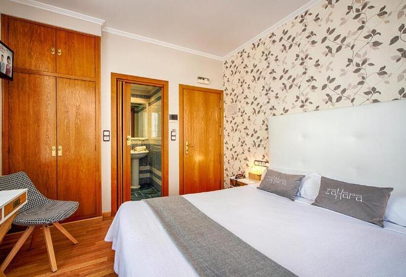 Номер Стандарт с Балконом, Hostal Zahara